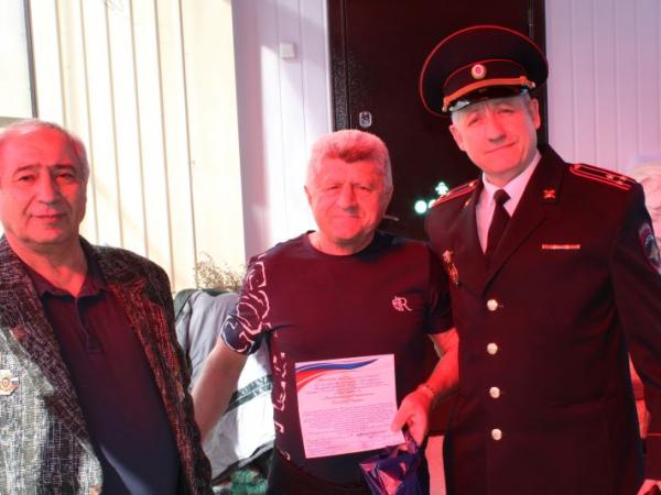 В Чебаркуле поздравили пенсионеров с Днем ветерана МВД - Южноуралец - Газета