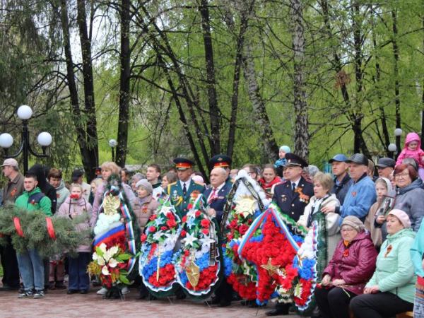 В Чебаркуле проходят праздничные мероприятия, посвященные 9 Мая - Южноуралец - Газета