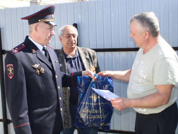 В Чебаркуле поздравили пенсионеров с Днем ветерана МВД - Южноуралец - Газета