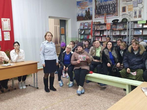 В школах Чебаркуля полицейские проводят профилактические беседы - Южноуралец - Газета