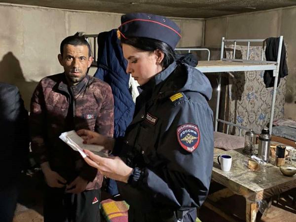 18 незаконных мигрантов выявлены в Чебаркульском районе - Южноуралец - Газета