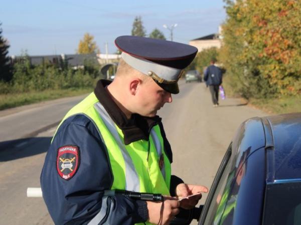 Госавтоинспекторы отстранили от управления автомобилем водителя с фальшивым водительским удостоверением - Южноуралец - Газета