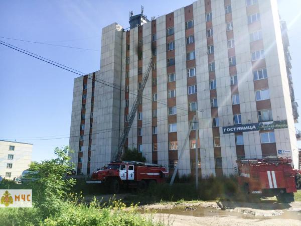 Миасские пожарные спасли людей из горящего здания - Южноуралец - Газета