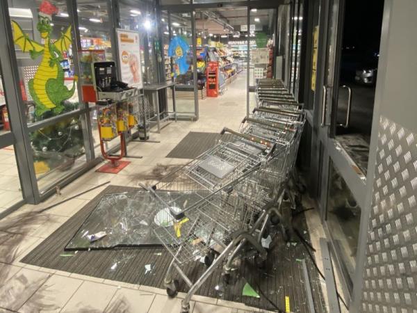 Задержан челябинец, разгромивший магазин в Травниках - Южноуралец - Газета