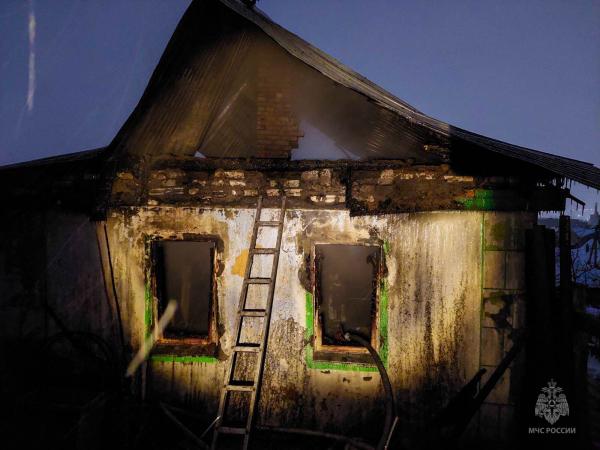 В Миассе сгорел дом - Южноуралец - Газета