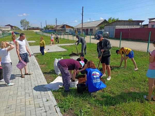 В рамках программа инициативного бюджетирования благоустраиваются деревни Челябинской области - Южноуралец - Газета